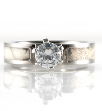 Load image into Gallery viewer, the-doe-womens-antler-ring-top